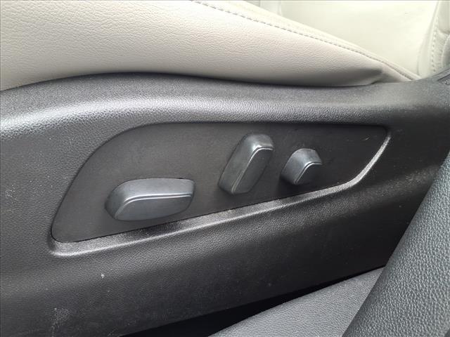 used 2023 Cadillac XT4 car, priced at $22,300