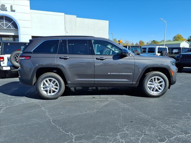 new 2025 Jeep Grand Cherokee car, priced at $30,895