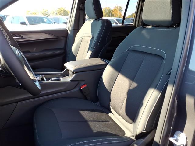 new 2025 Jeep Grand Cherokee car, priced at $30,895