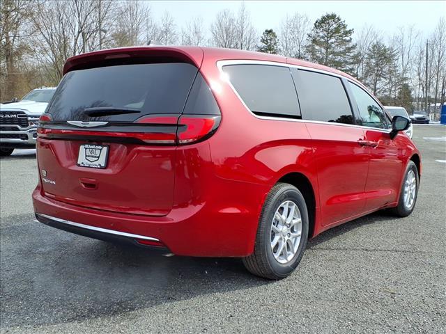 new 2026 Chrysler Pacifica car, priced at $40,250