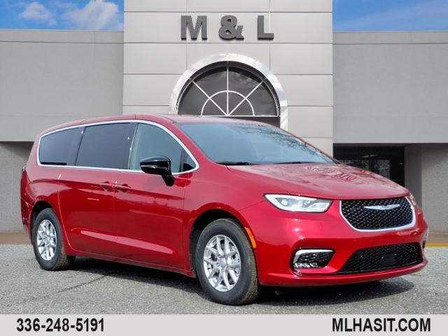 new 2026 Chrysler Pacifica car, priced at $40,250