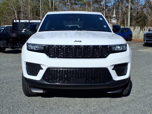 new 2025 Jeep Grand Cherokee car, priced at $35,189