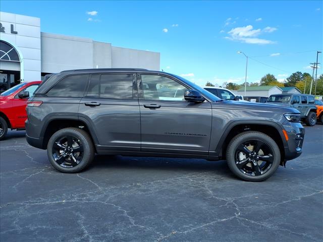 new 2025 Jeep Grand Cherokee car, priced at $37,895