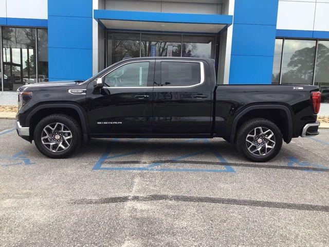new 2026 GMC Sierra 1500 car, priced at $55,025