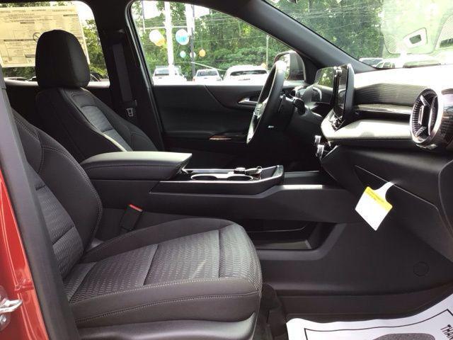 new 2026 Chevrolet Equinox car, priced at $30,490