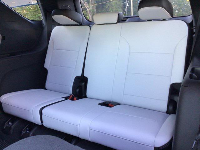 new 2026 Chevrolet Traverse car, priced at $53,190