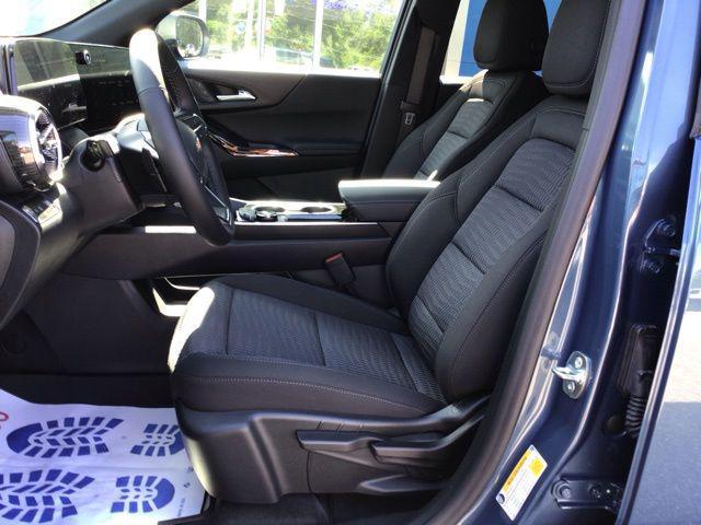 new 2026 Chevrolet Equinox car, priced at $29,995