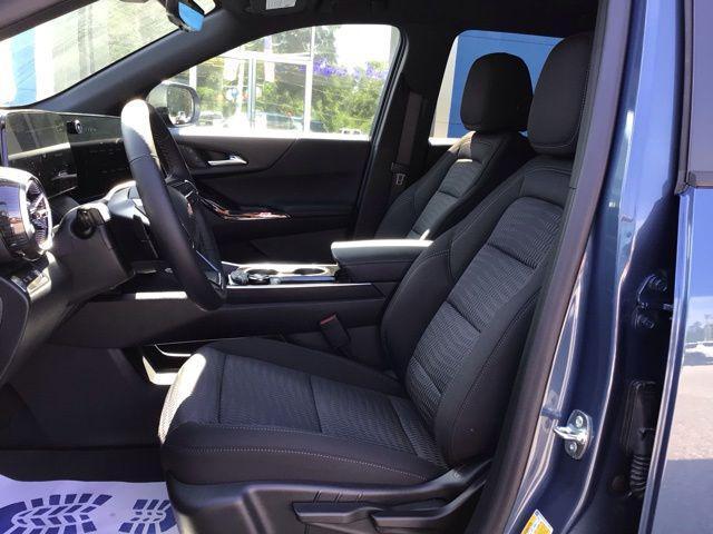 new 2026 Chevrolet Equinox car, priced at $29,995