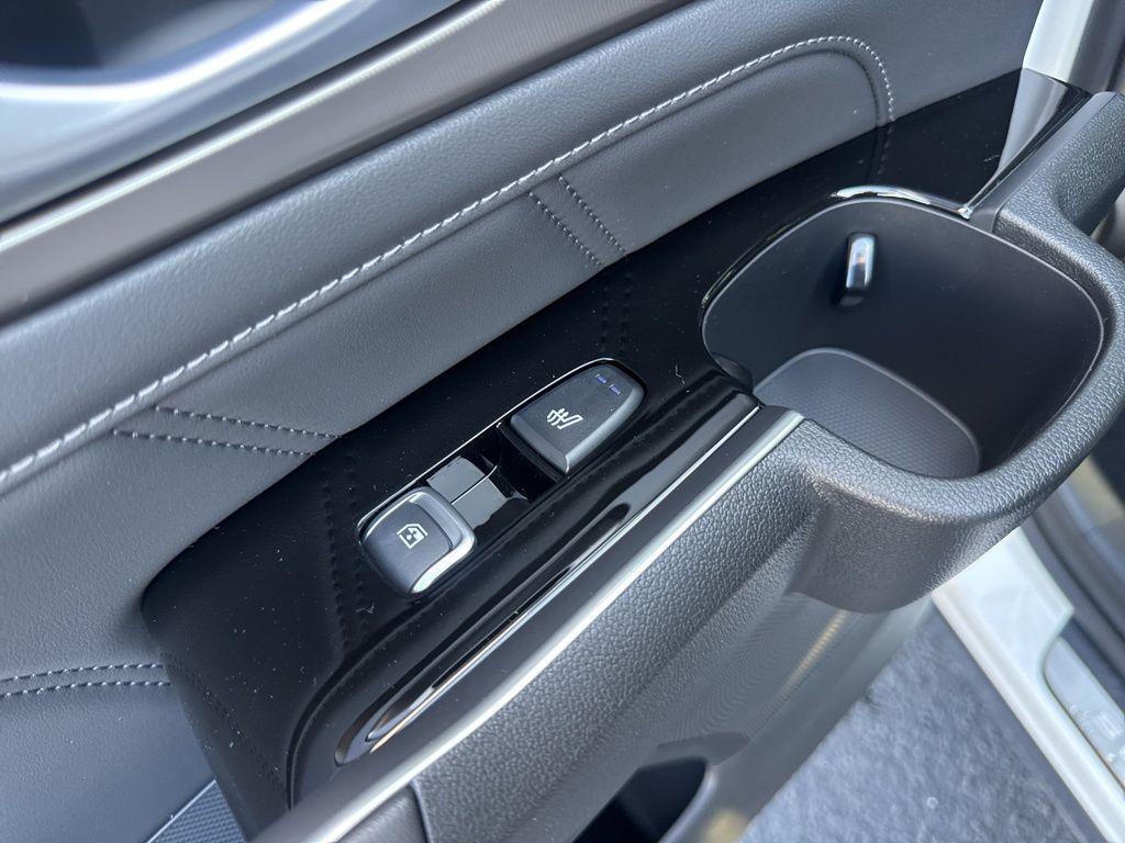 new 2026 Kia Sorento Hybrid car, priced at $44,191