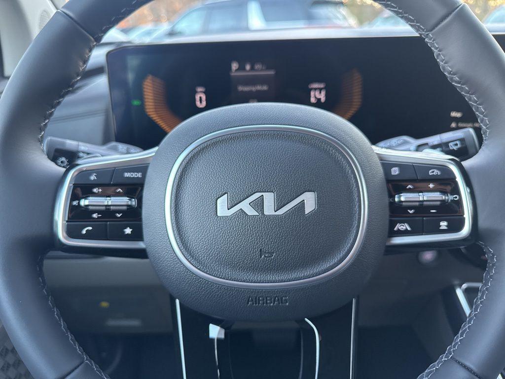 new 2026 Kia Carnival Hybrid car, priced at $42,601