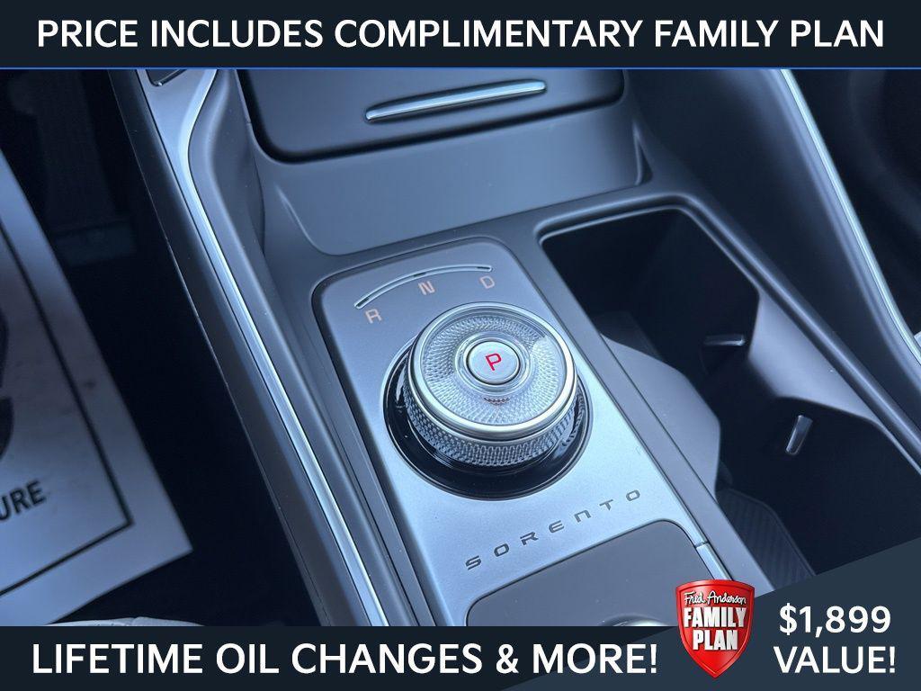 new 2026 Kia Sorento Hybrid car, priced at $39,618