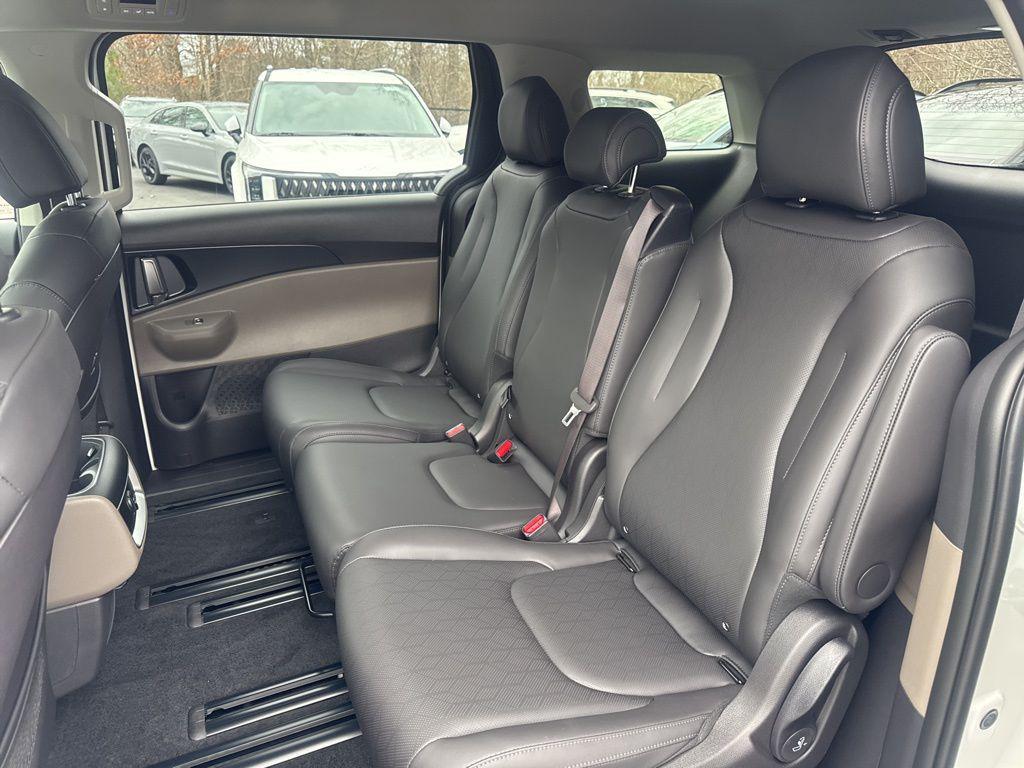 new 2026 Kia Carnival car, priced at $38,930