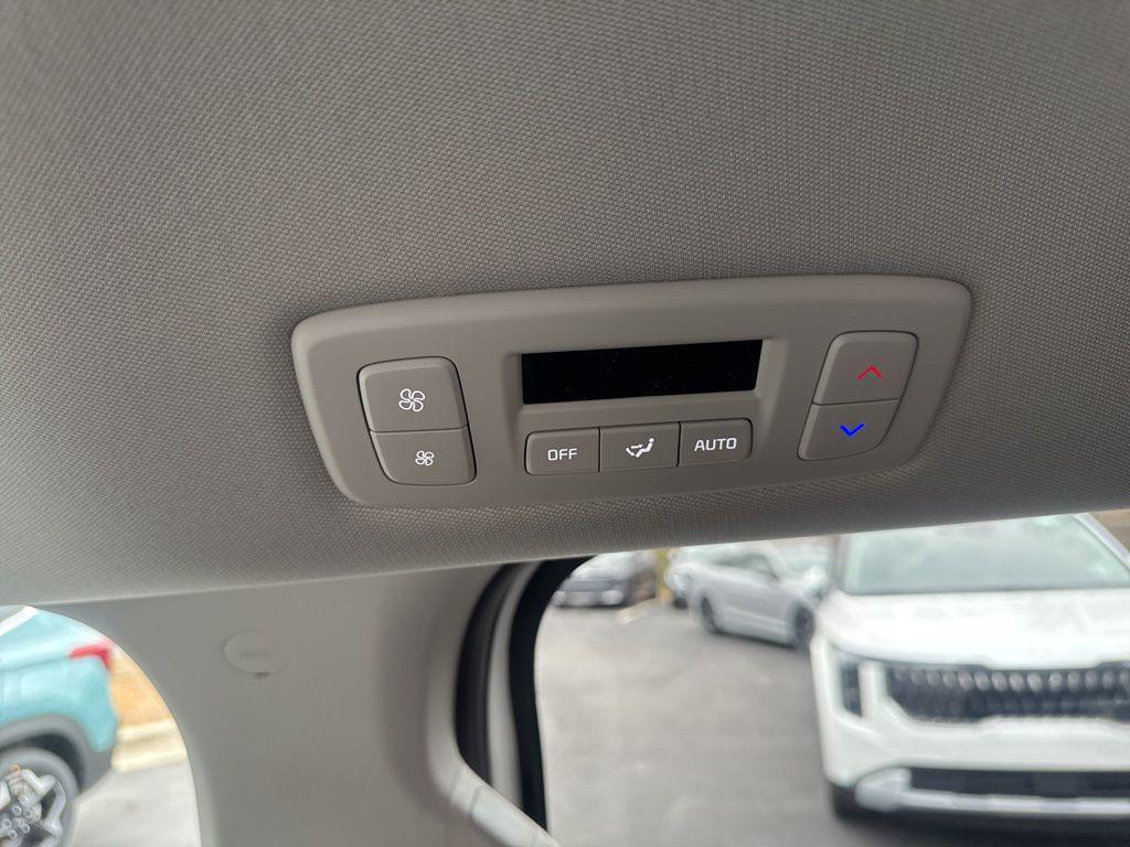 new 2026 Kia Carnival car, priced at $38,930