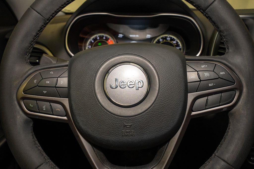 used 2022 Jeep Cherokee car, priced at $19,995