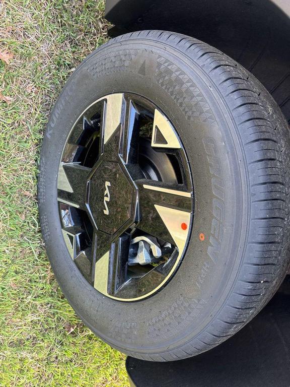 new 2026 Kia Sportage car, priced at $30,426