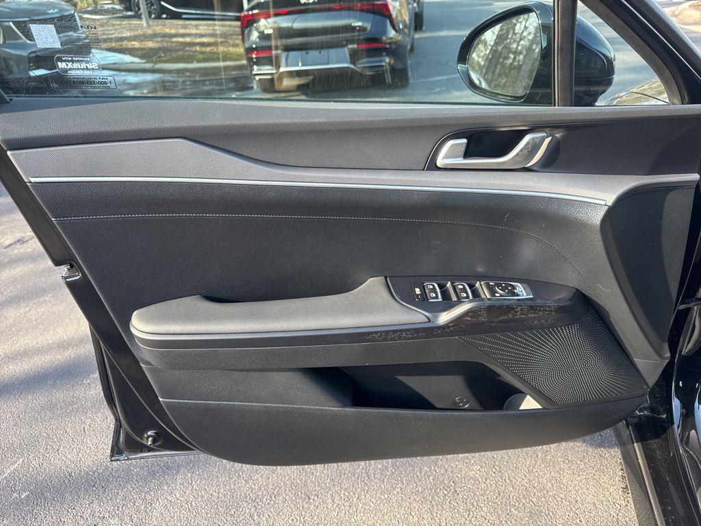 new 2026 Kia K5 car, priced at $26,776