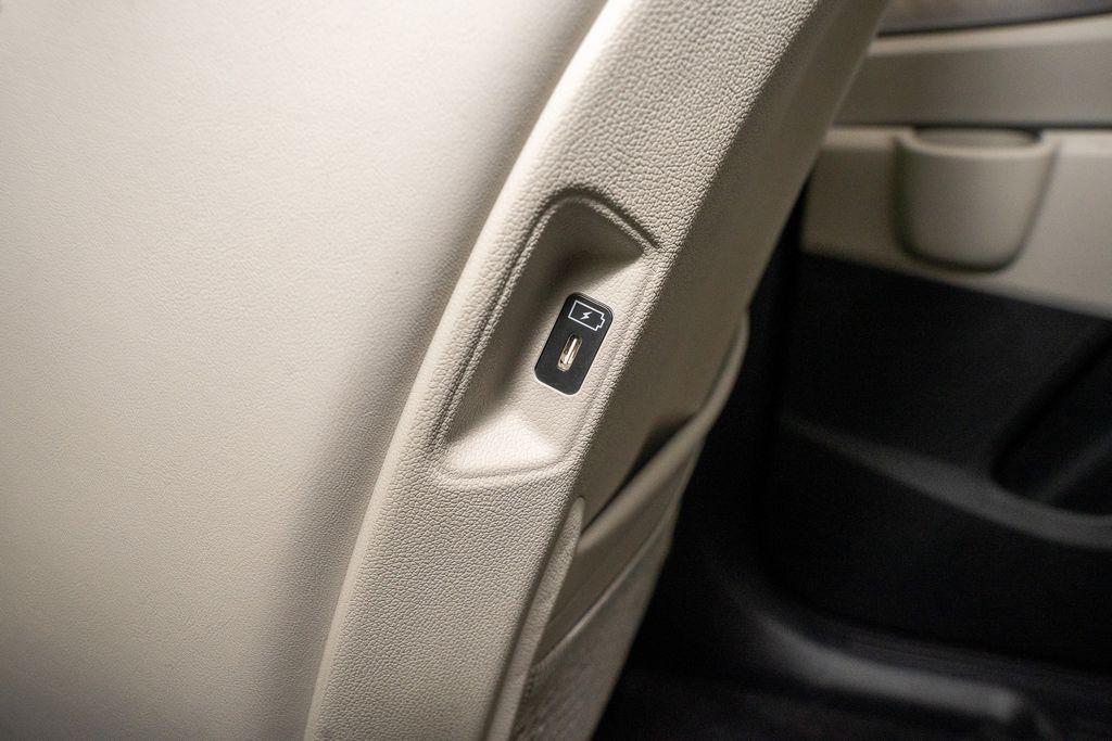 new 2026 Kia Sorento Hybrid car, priced at $37,463