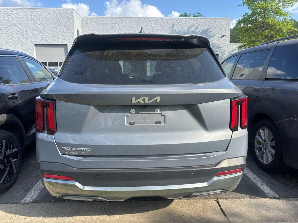 used 2025 Kia Sorento car, priced at $37,000