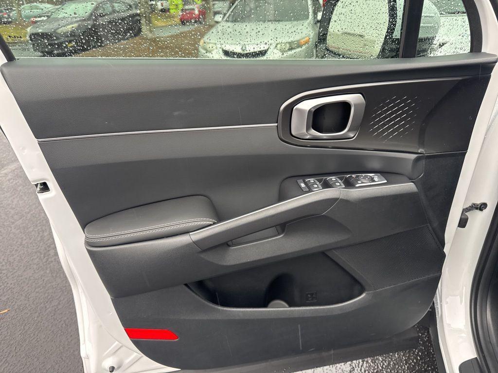 new 2026 Kia Sorento car, priced at $34,373