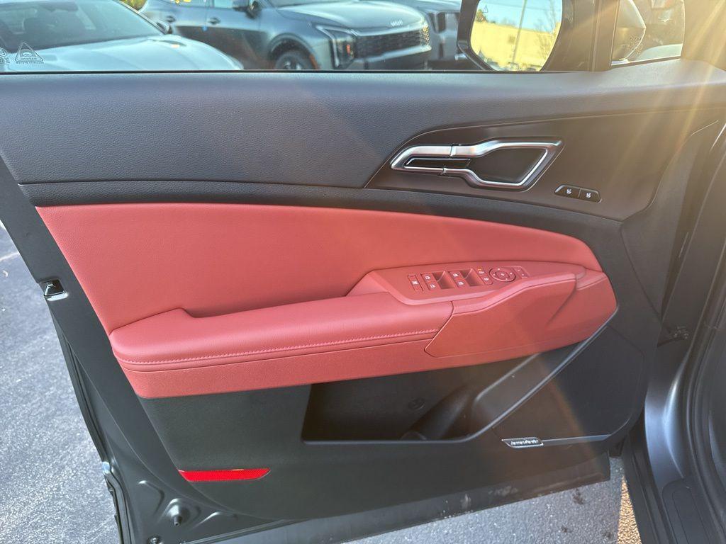 new 2026 Kia Sportage Hybrid car, priced at $38,755