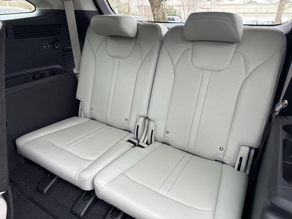 new 2026 Kia Sorento car, priced at $34,373