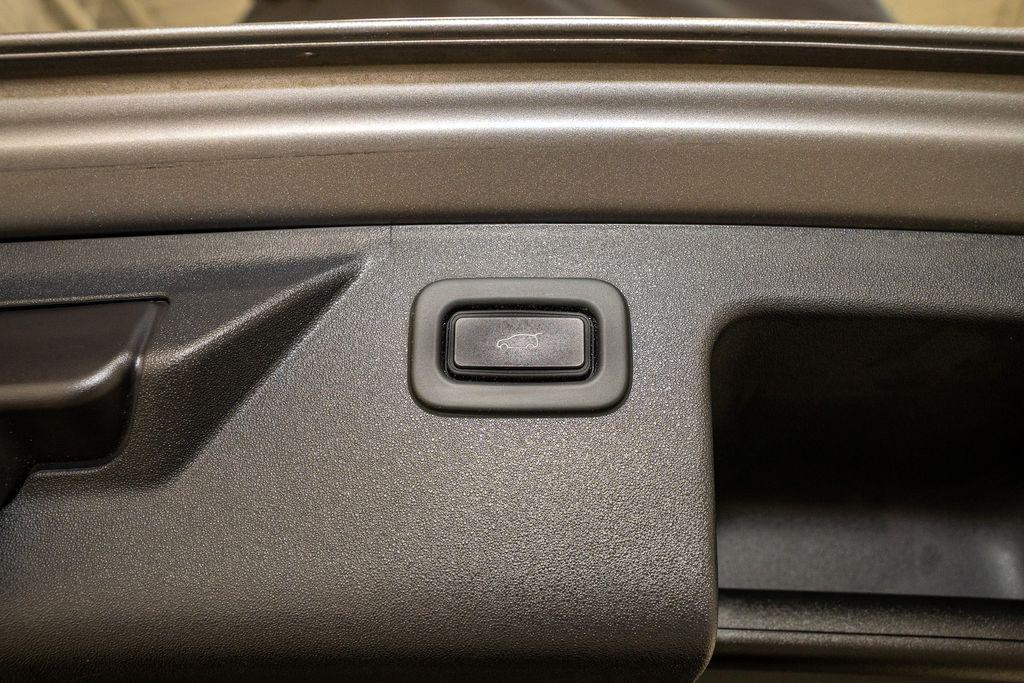 used 2020 Land Rover Discovery Sport car, priced at $17,995