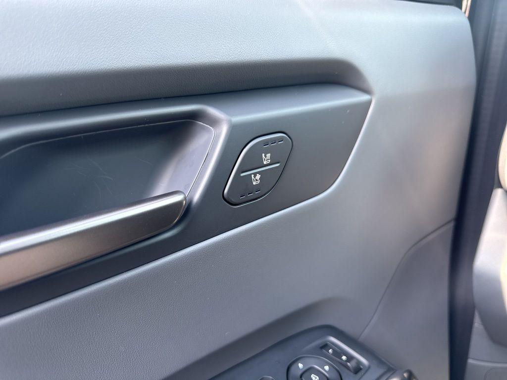 new 2026 Kia EV9 car, priced at $47,274