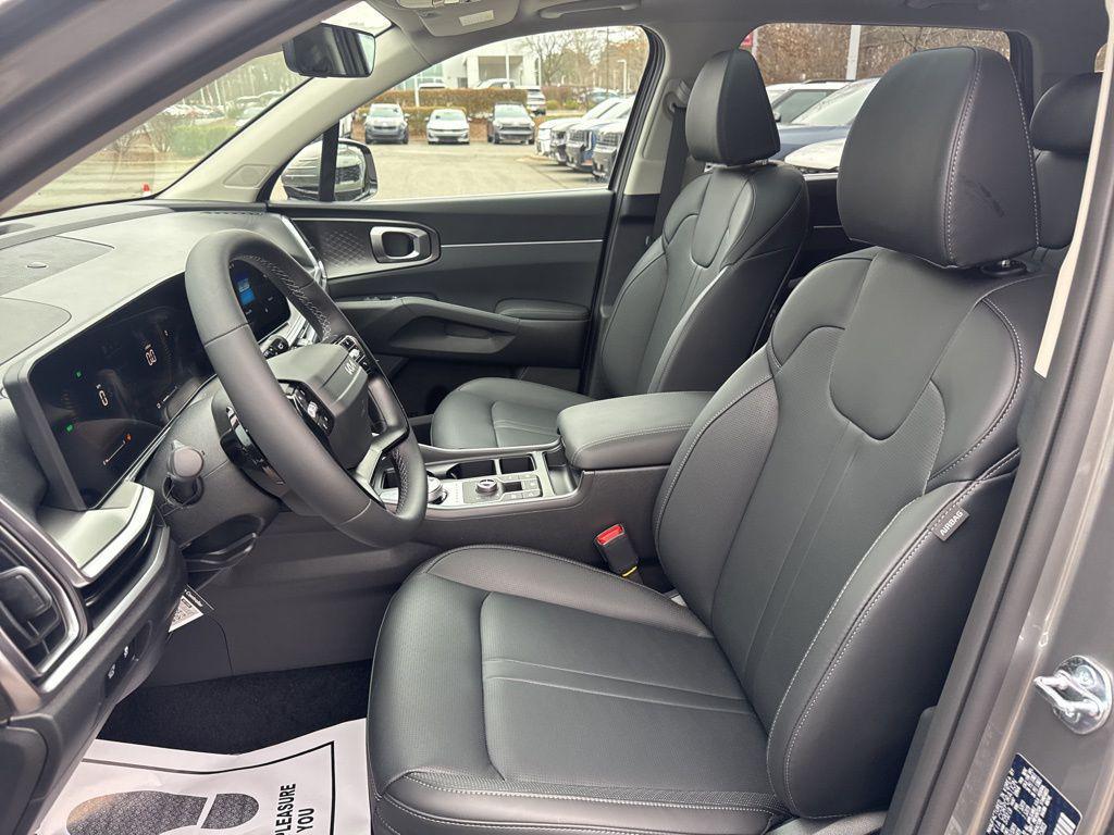 new 2026 Kia Sorento Hybrid car, priced at $39,884