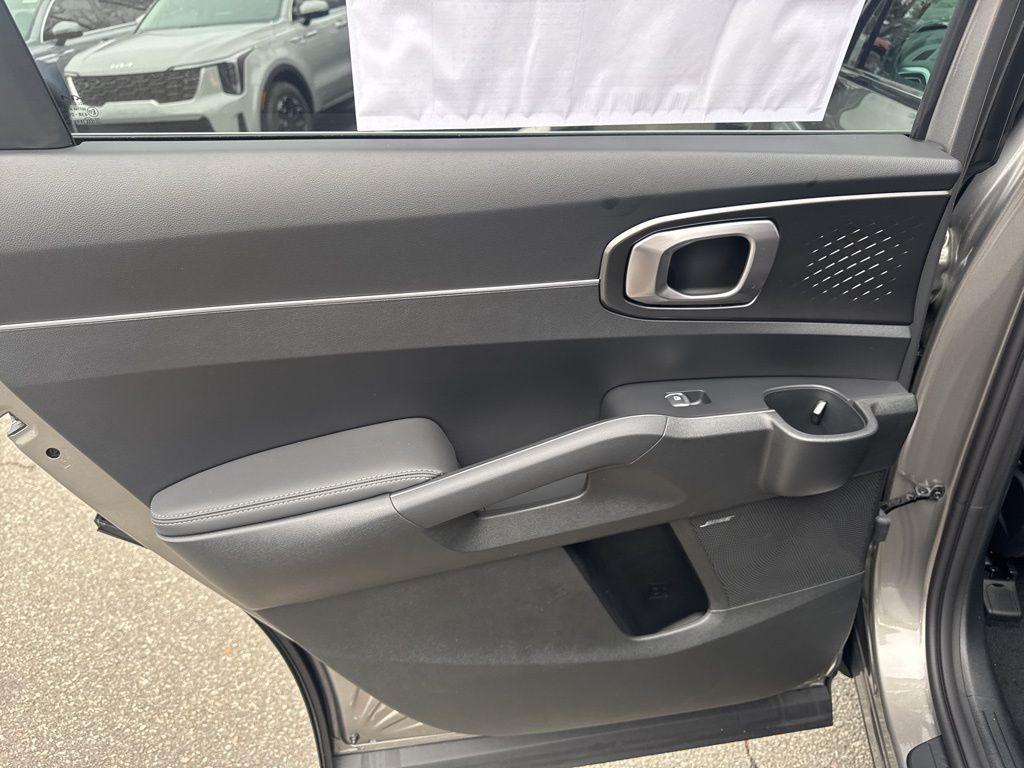 new 2026 Kia Sorento Hybrid car, priced at $39,884