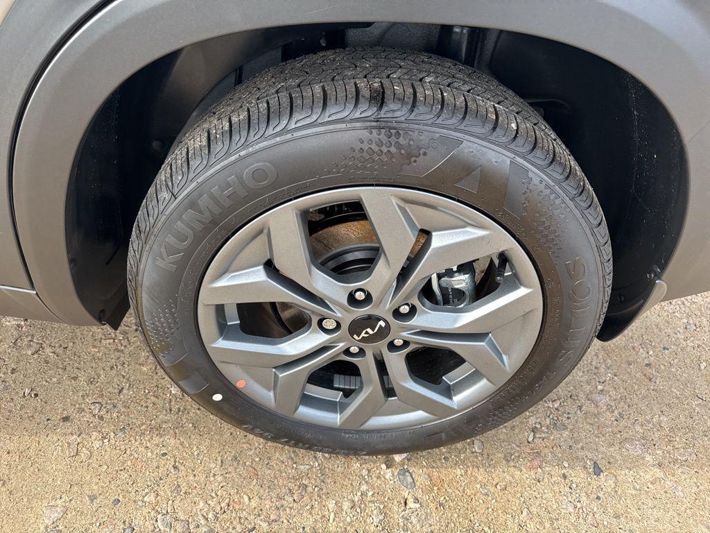 new 2026 Kia Seltos car, priced at $25,000