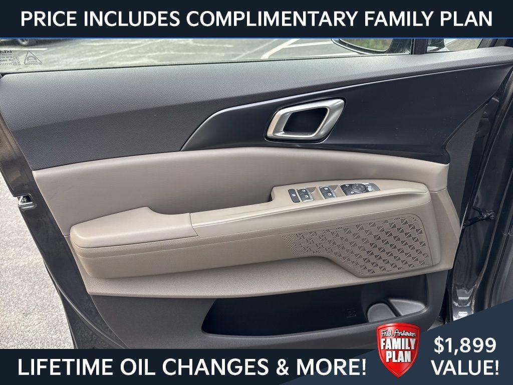 new 2026 Kia Carnival Hybrid car, priced at $40,558