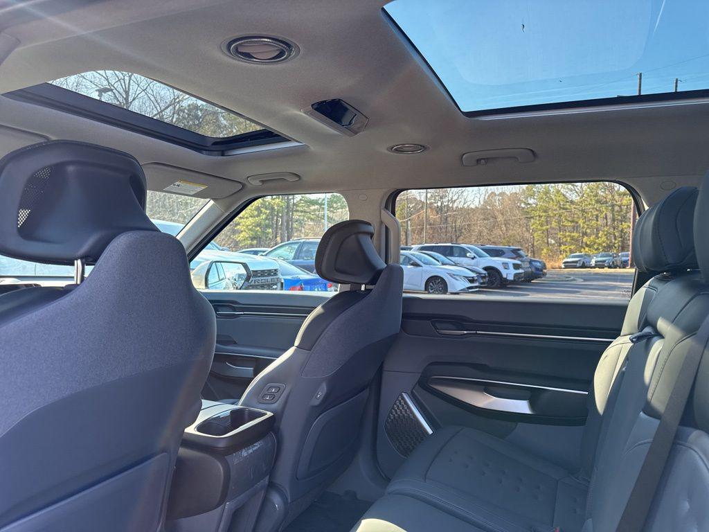 new 2026 Kia EV9 car, priced at $52,676