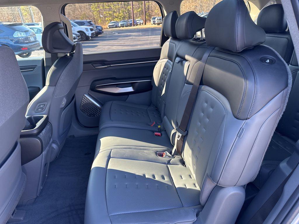 new 2026 Kia EV9 car, priced at $52,676