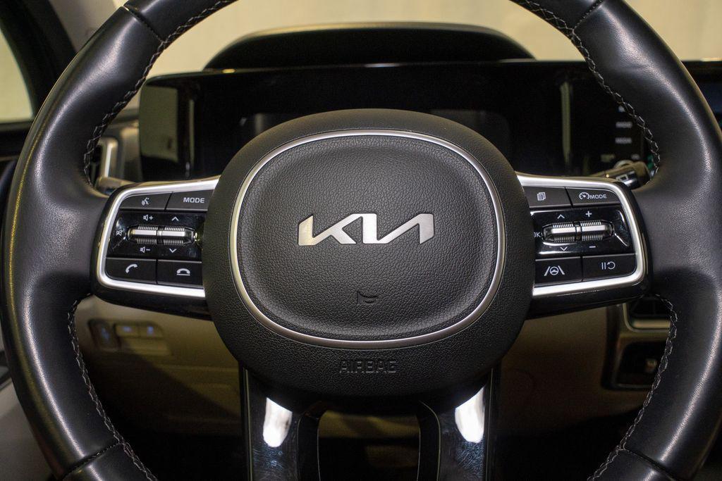 used 2023 Kia Sorento car, priced at $25,995