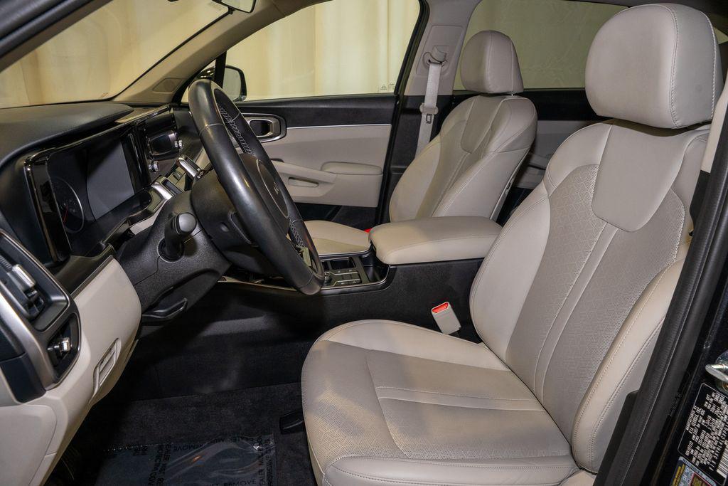 used 2023 Kia Sorento car, priced at $25,995