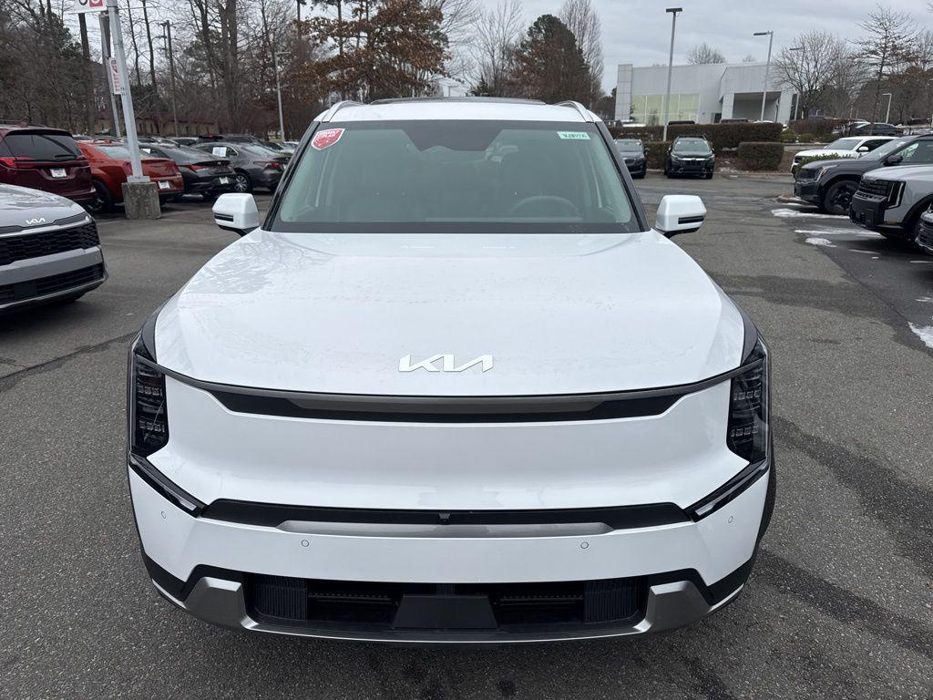 new 2026 Kia EV9 car, priced at $53,289