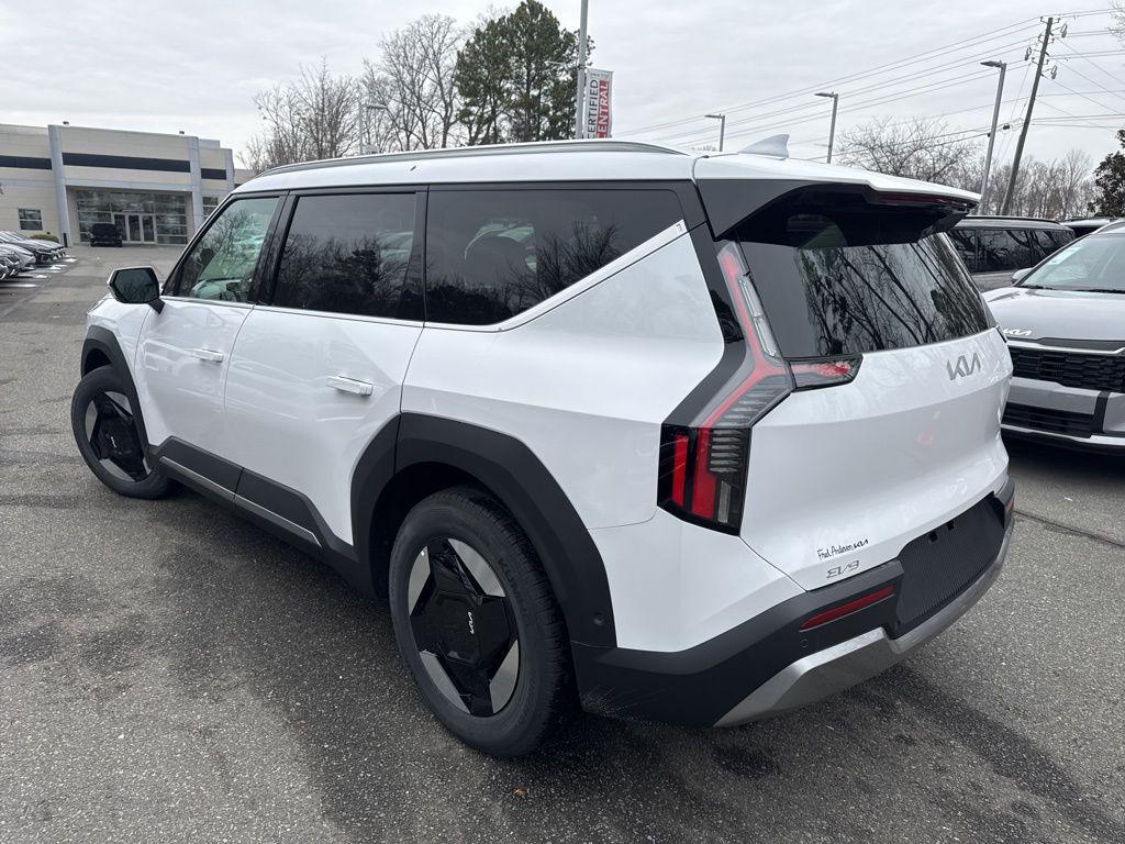 new 2026 Kia EV9 car, priced at $53,289