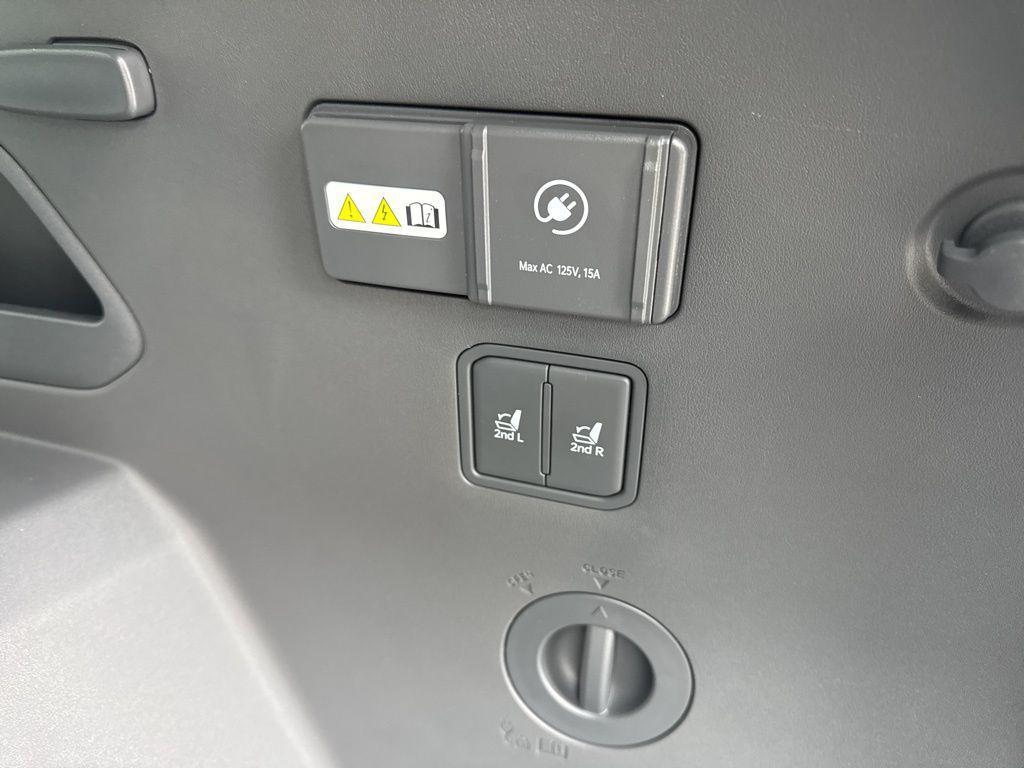 new 2026 Kia EV9 car, priced at $53,289