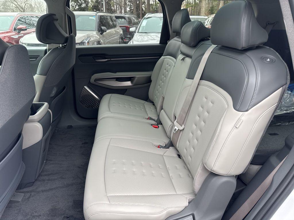 new 2026 Kia EV9 car, priced at $53,289