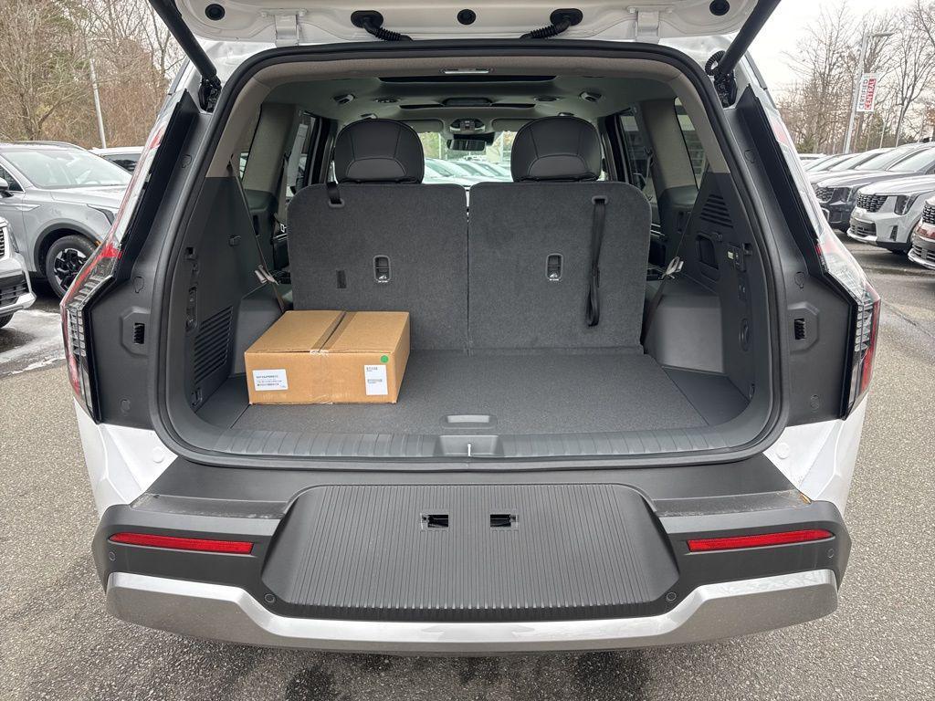 new 2026 Kia EV9 car, priced at $53,289