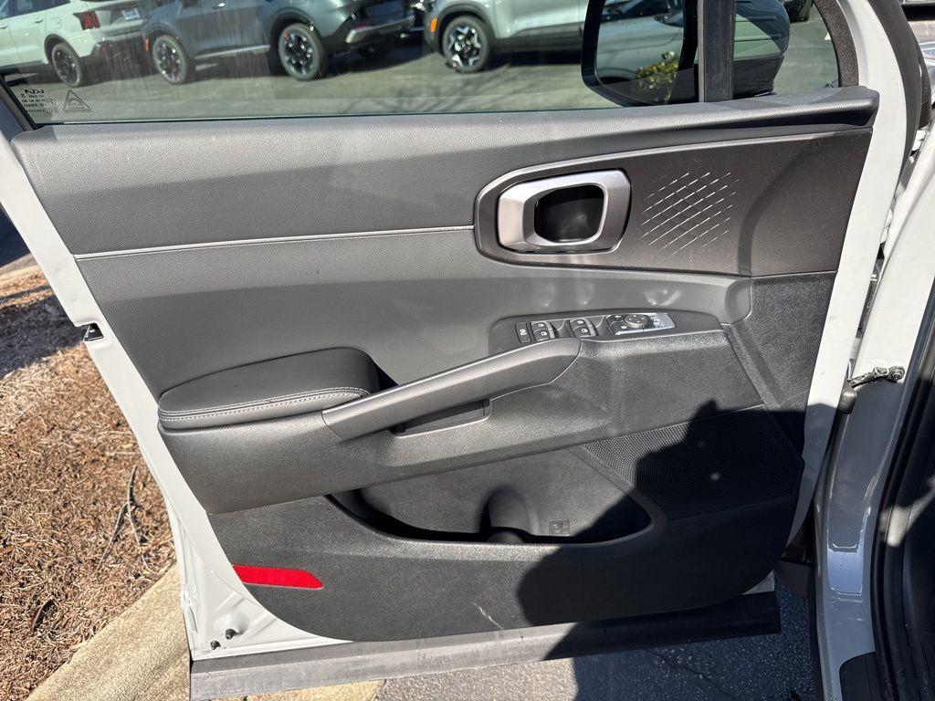 new 2026 Kia Sorento car, priced at $34,707