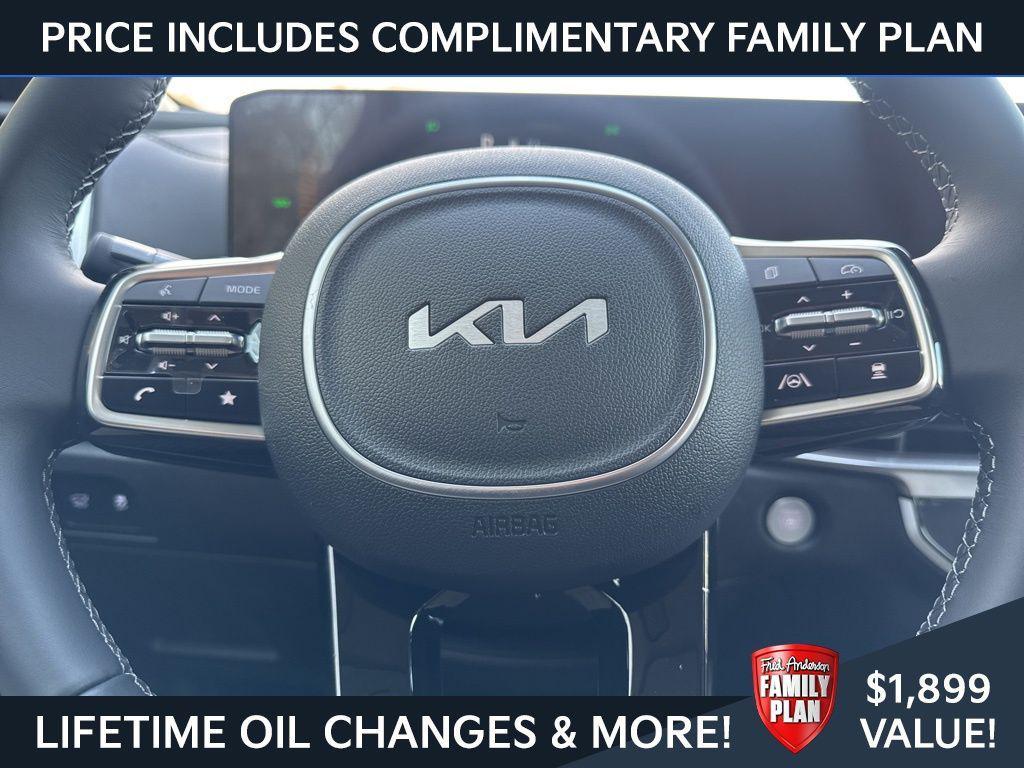 new 2025 Kia Sorento Hybrid car, priced at $37,968
