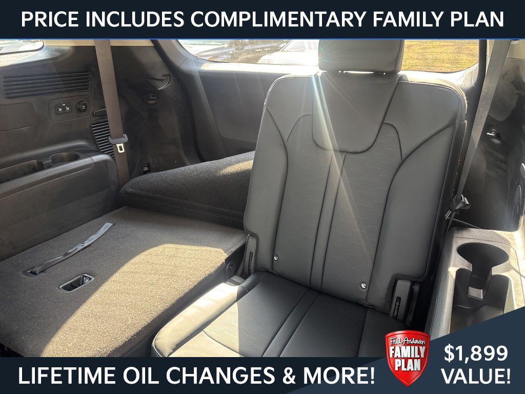new 2025 Kia Sorento Hybrid car, priced at $37,968