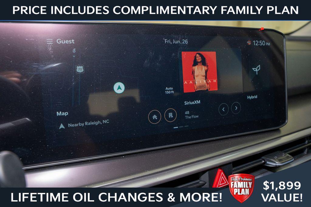 new 2025 Kia Sorento Hybrid car, priced at $37,968
