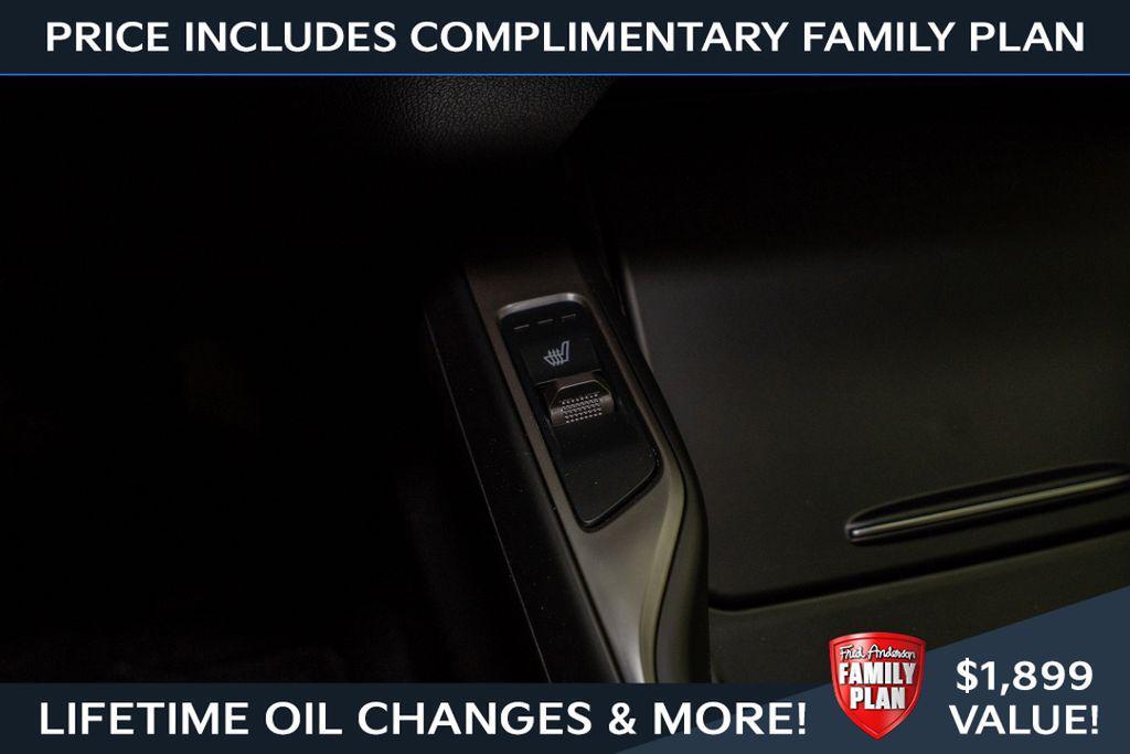 new 2025 Kia Sorento Hybrid car, priced at $37,968
