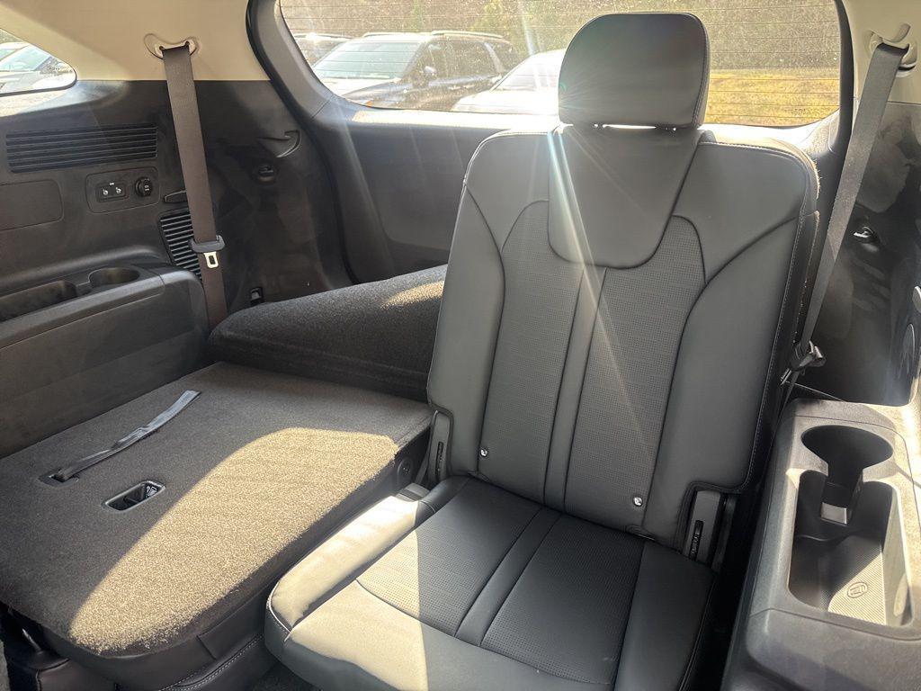 new 2025 Kia Sorento Hybrid car, priced at $36,945