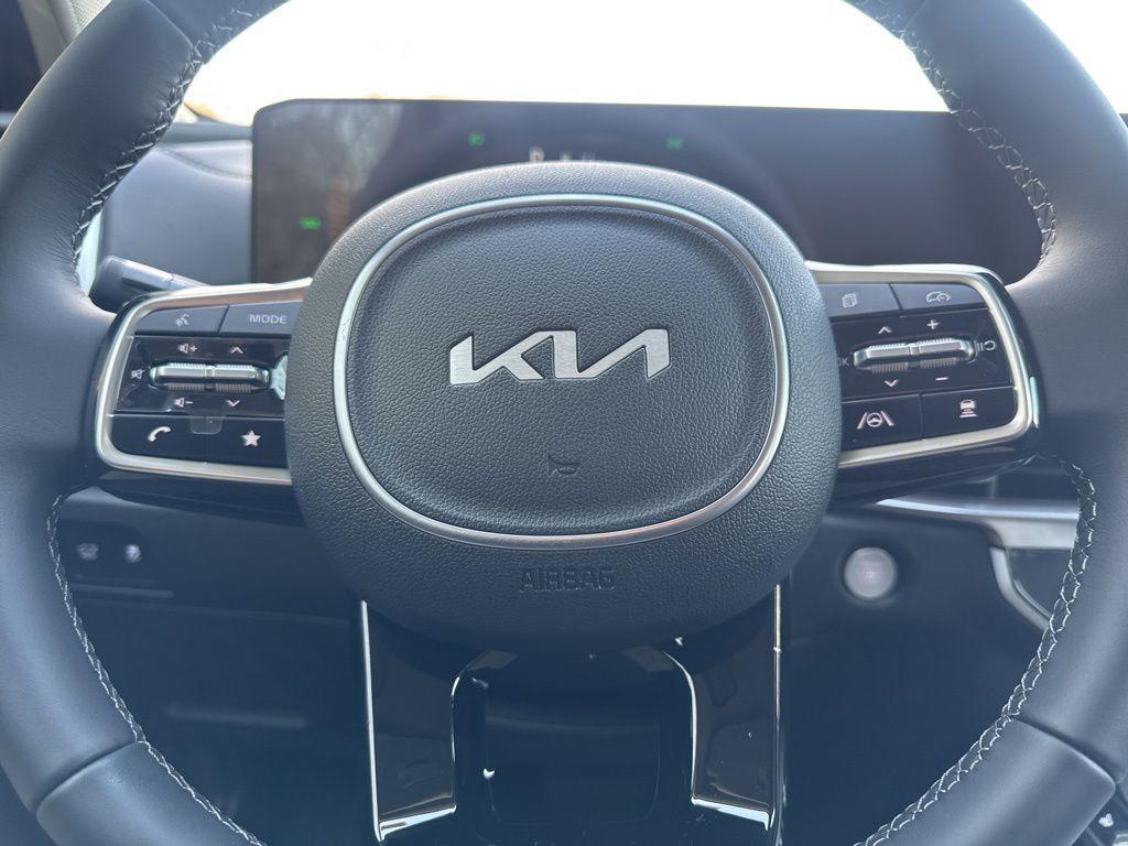 new 2025 Kia Sorento Hybrid car, priced at $36,945