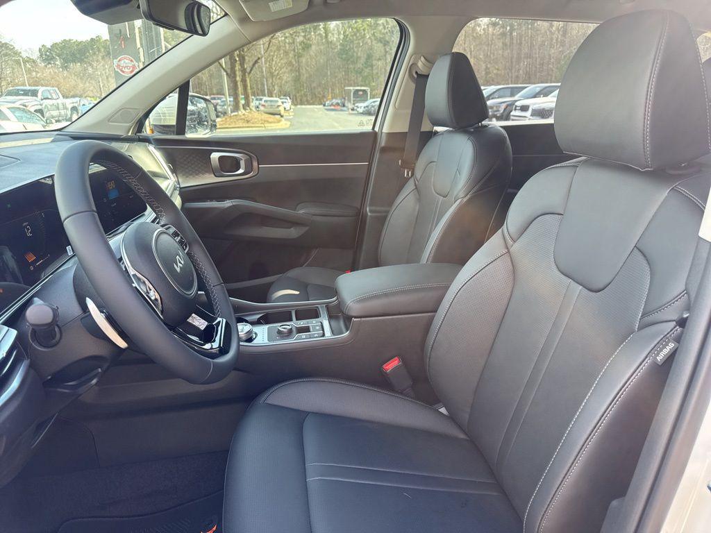 new 2025 Kia Sorento Hybrid car, priced at $36,945
