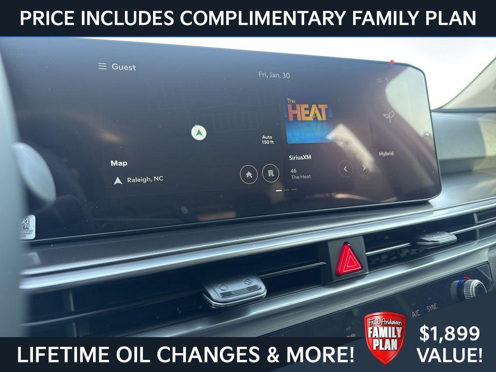 new 2025 Kia Sorento Hybrid car, priced at $37,968