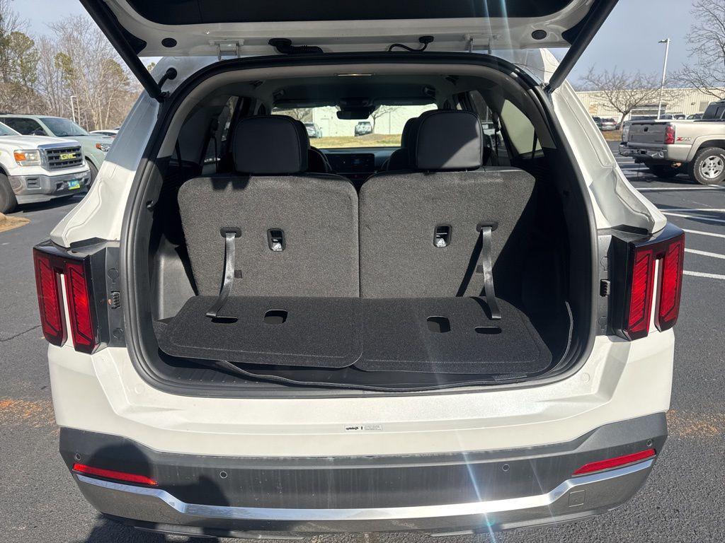 new 2025 Kia Sorento Hybrid car, priced at $36,945